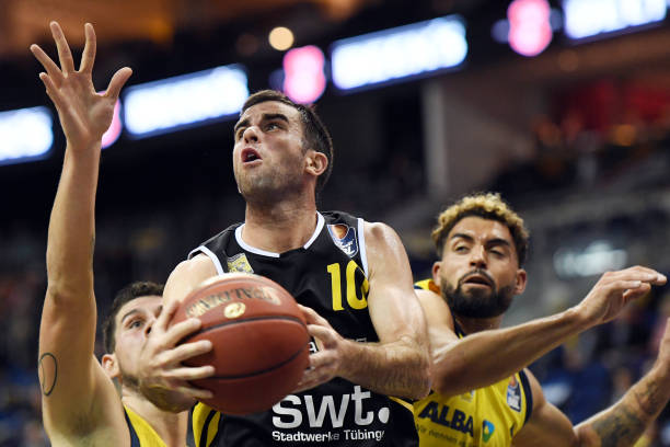 与曼联一役 与曼联一役